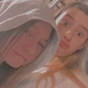 Meet your Posher, Miley